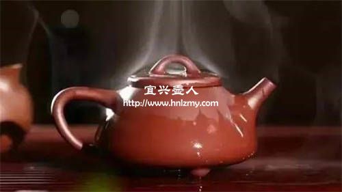熱水燙紫砂壺后有味道是什么原因