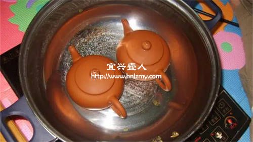 兩把紫砂壺水煮開(kāi)壺