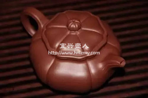 打蠟的紫砂壺表面也會比較光滑